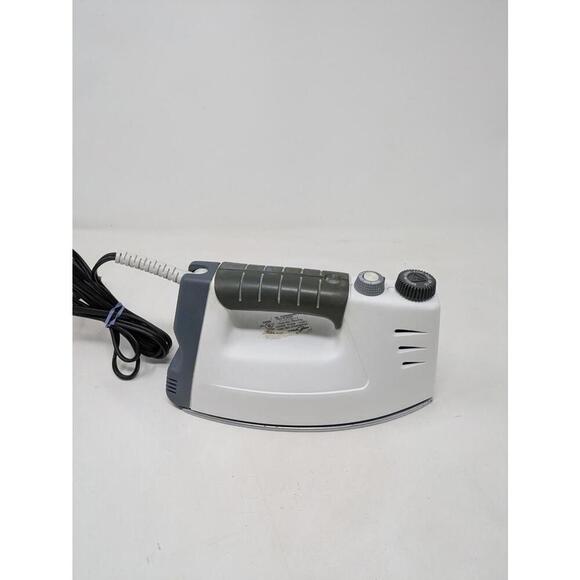 EuroSteam Steam Iron Model 4488 W/ Internal Boiler 800 watt Tested & Working - Picture 2 of 7